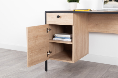 Стол письменный Брюс 12.157