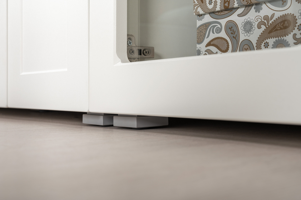 Шкафы распашные, Шкаф-витрина Остин 16.394.03, белая шагрень, дуб золотой крафт