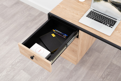 Стол письменный Брюс 12.157